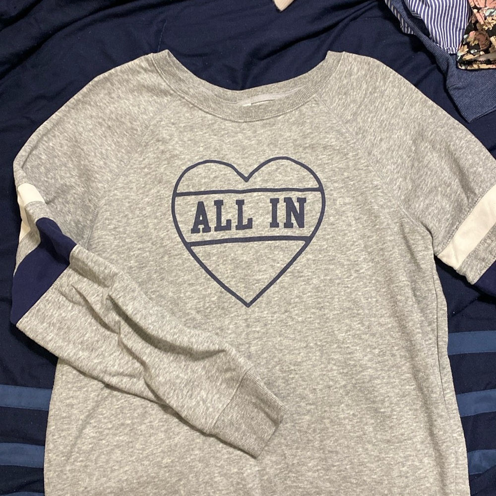 Old navy Sweater size M